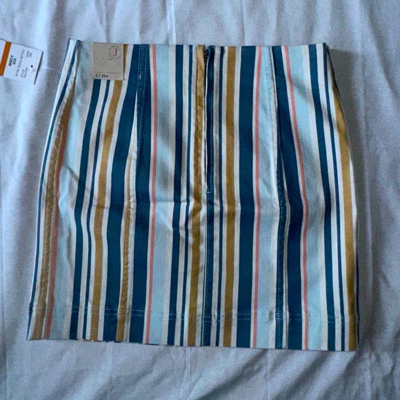 Jolt striped mini skirt size 3/26W - Picture 2 of 4